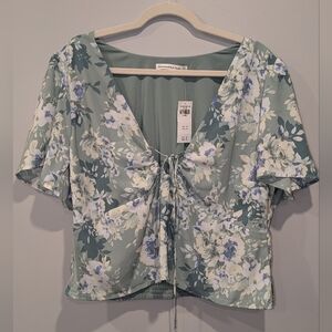 A&F NWT women's top